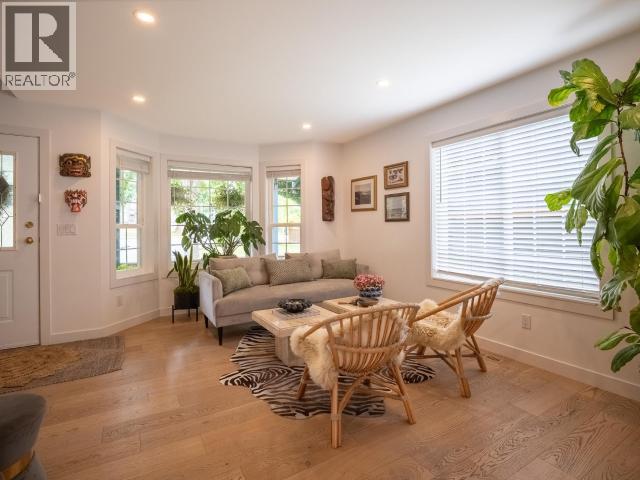 6385 SUTHERLAND AVE - 17