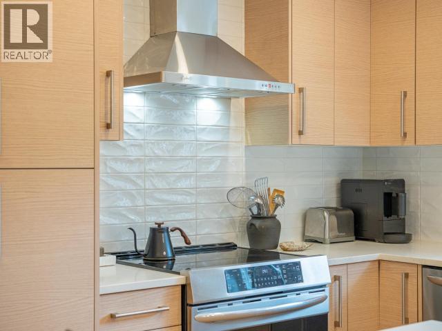 6385 SUTHERLAND AVE - 26