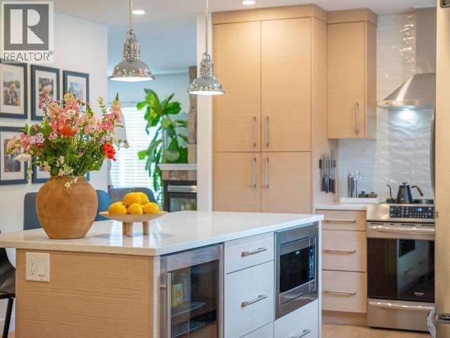 6385 SUTHERLAND AVE - 29