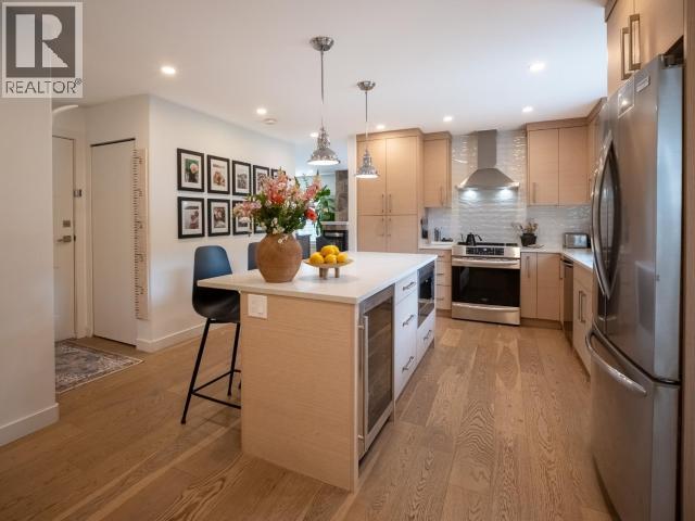 6385 SUTHERLAND AVE - 31