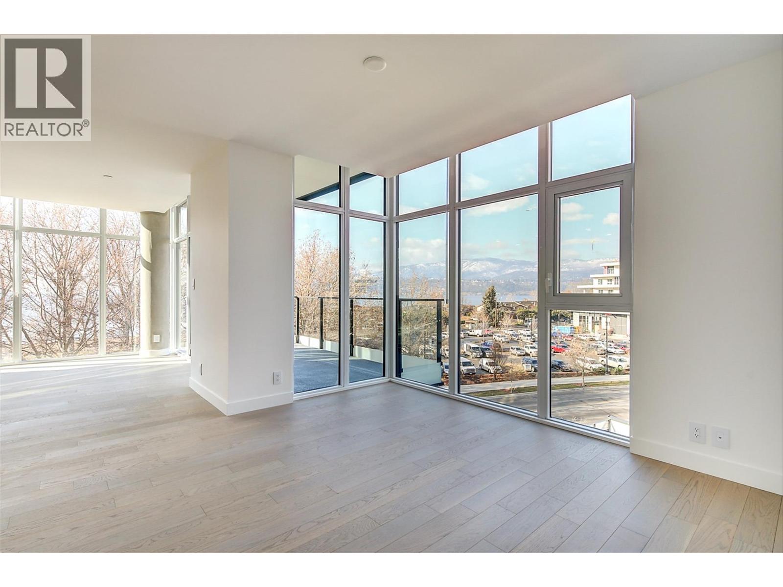 416 3389 Lakeshore Road, Kelowna