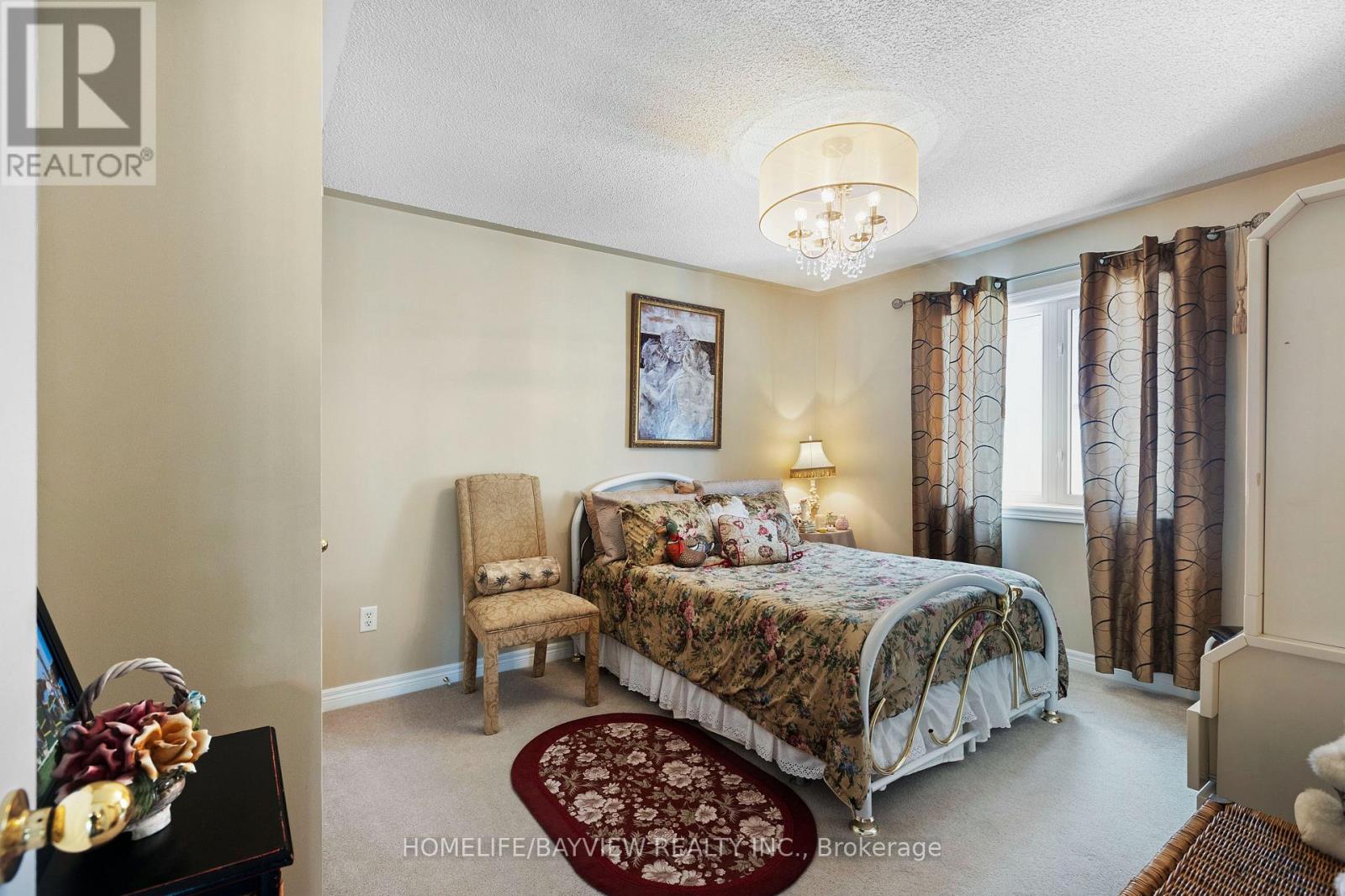 8 PICO CRESCENT - 34