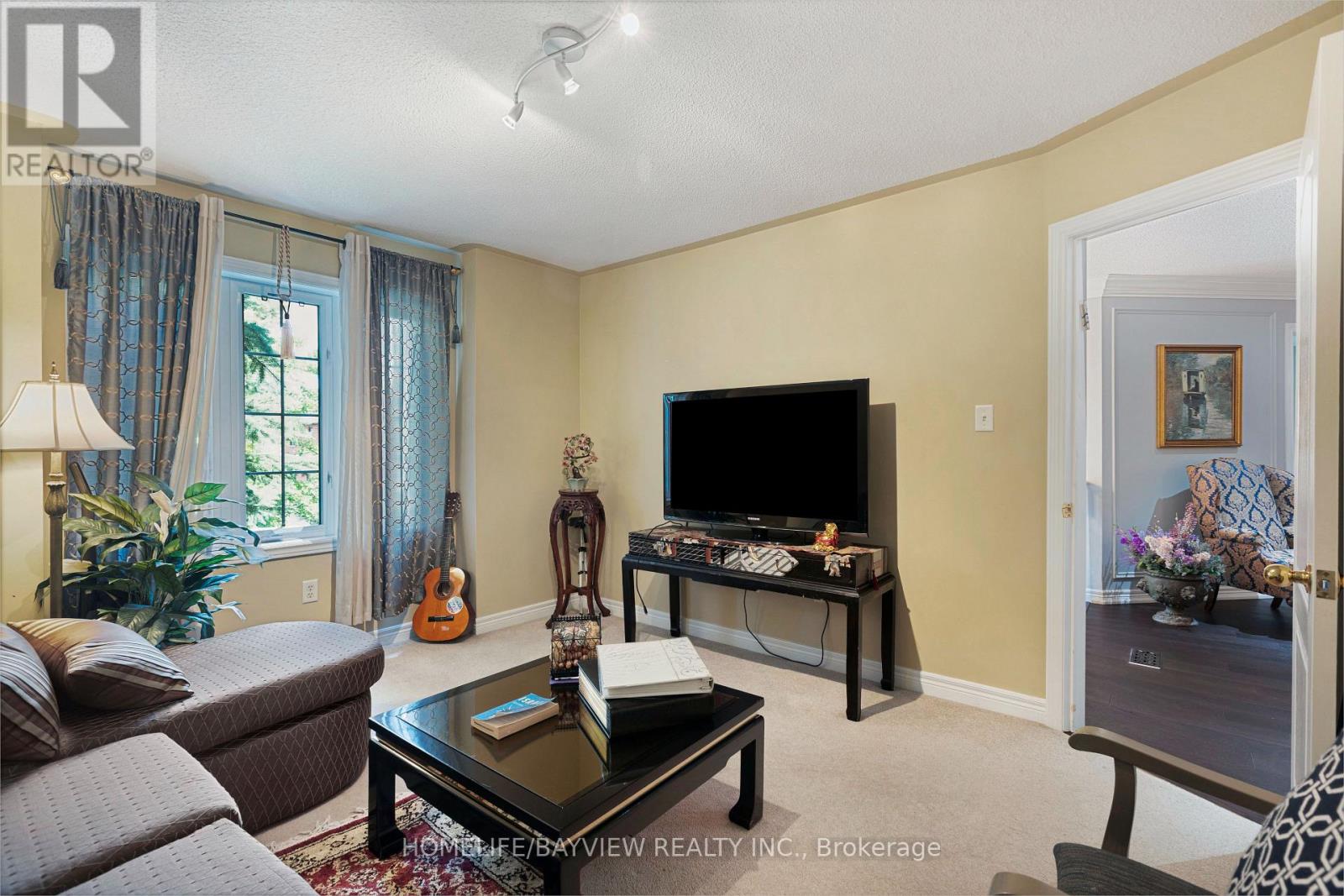 8 PICO CRESCENT - 36