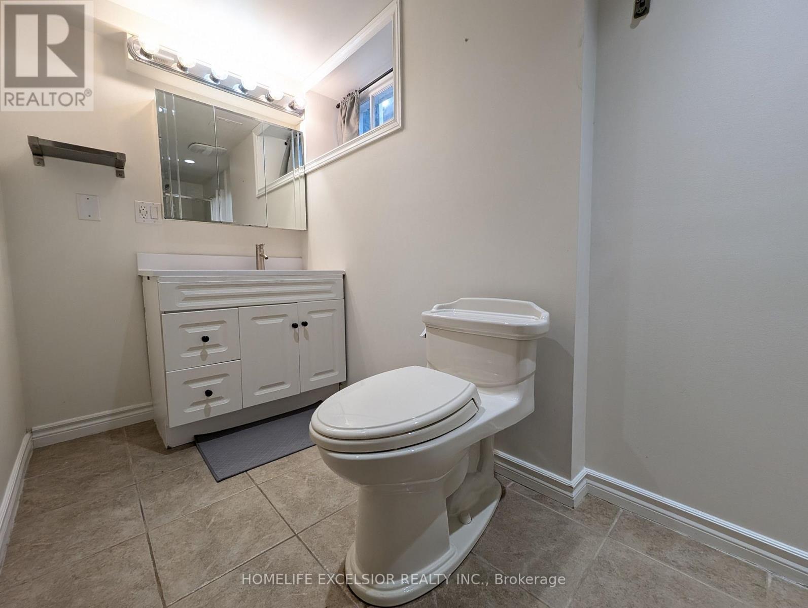 4 ALBERT STREET - 32