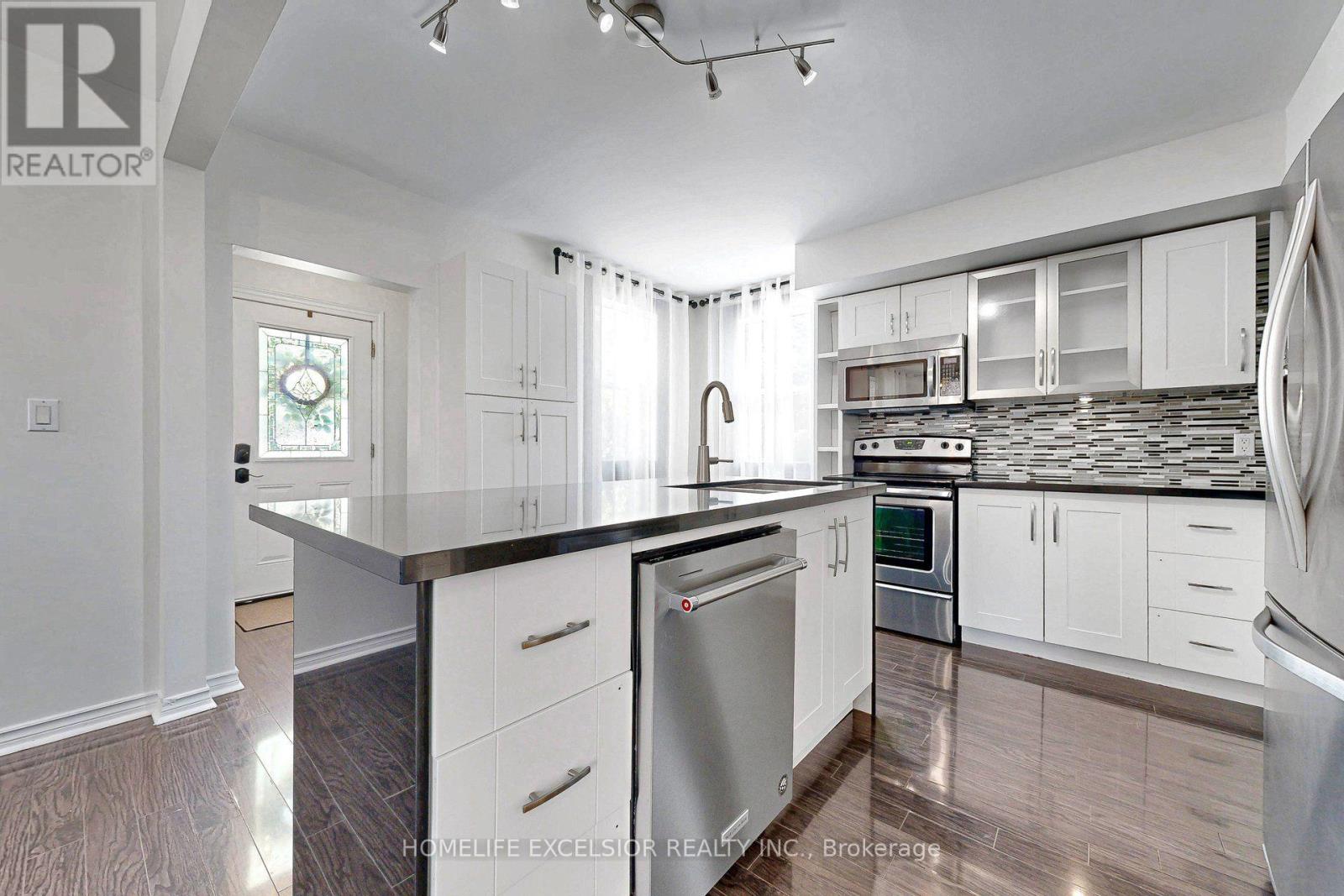 4 ALBERT STREET - Image 8