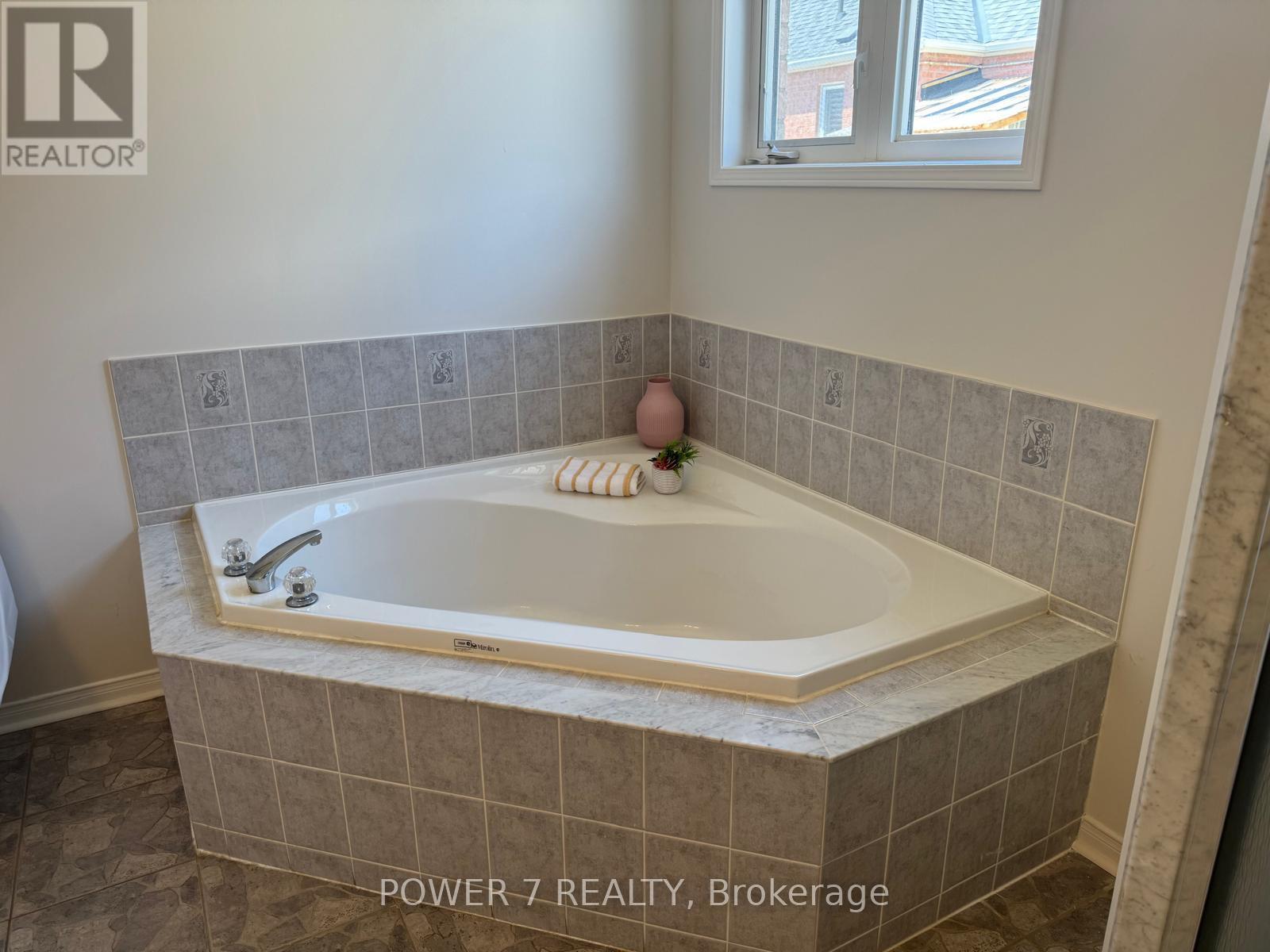 28 CLIVEDEN PLACE - 26