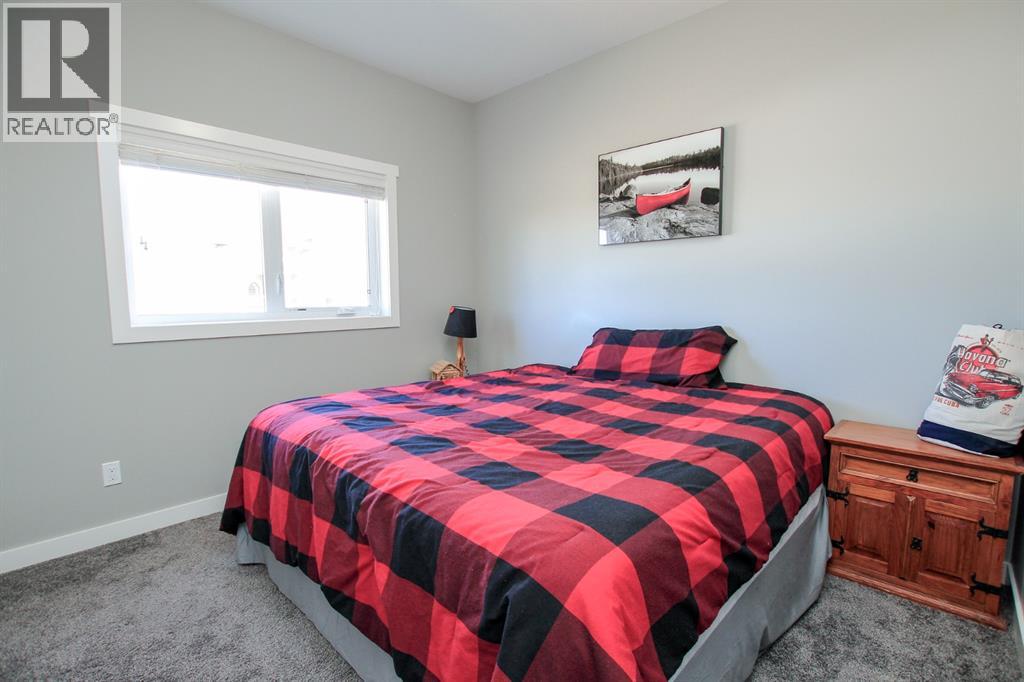 30 Henderson Crescent - 20