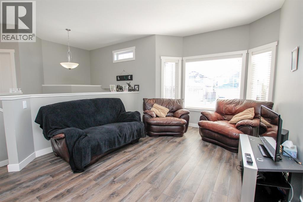 30 Henderson Crescent - 6