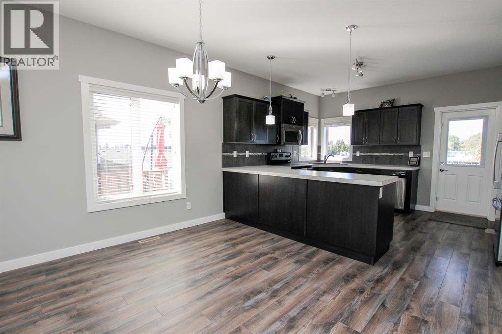 30 Henderson Crescent - 8