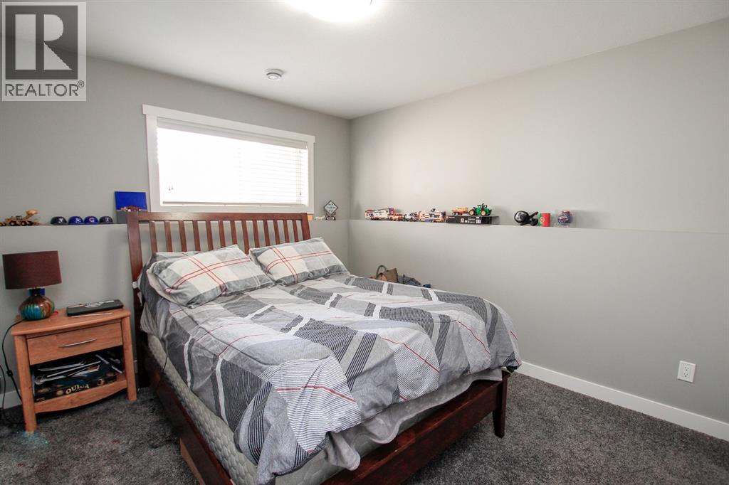 30 Henderson Crescent - 36