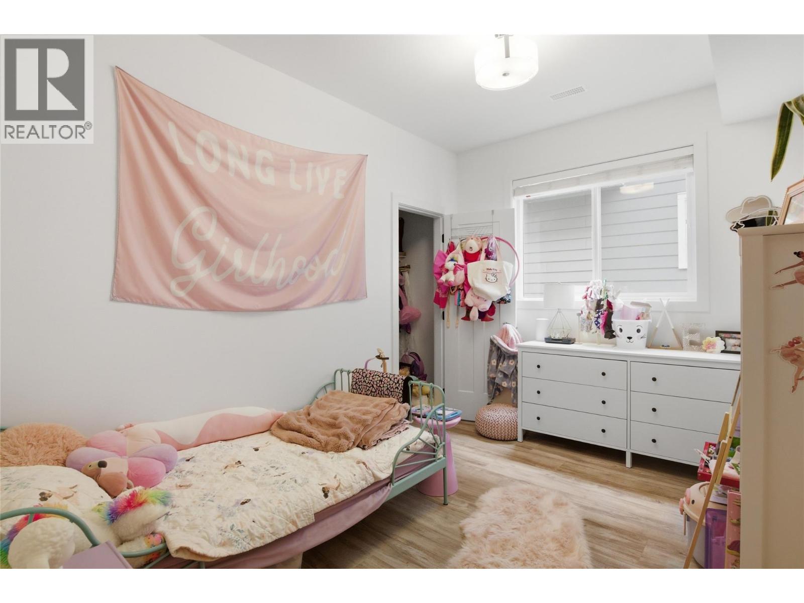 1568 Emerald Drive - Image 14