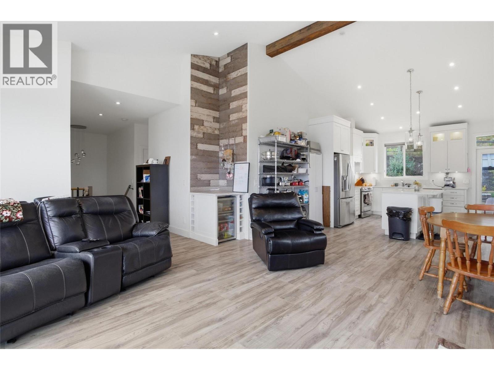 1568 Emerald Drive - 5