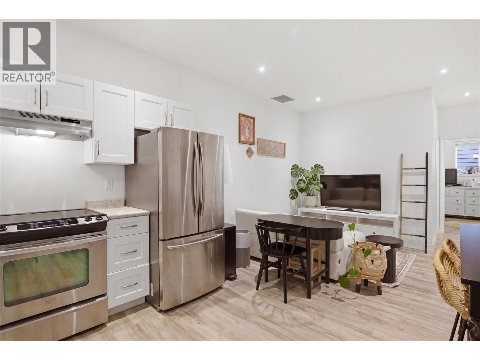 1568 Emerald Drive - Image 7