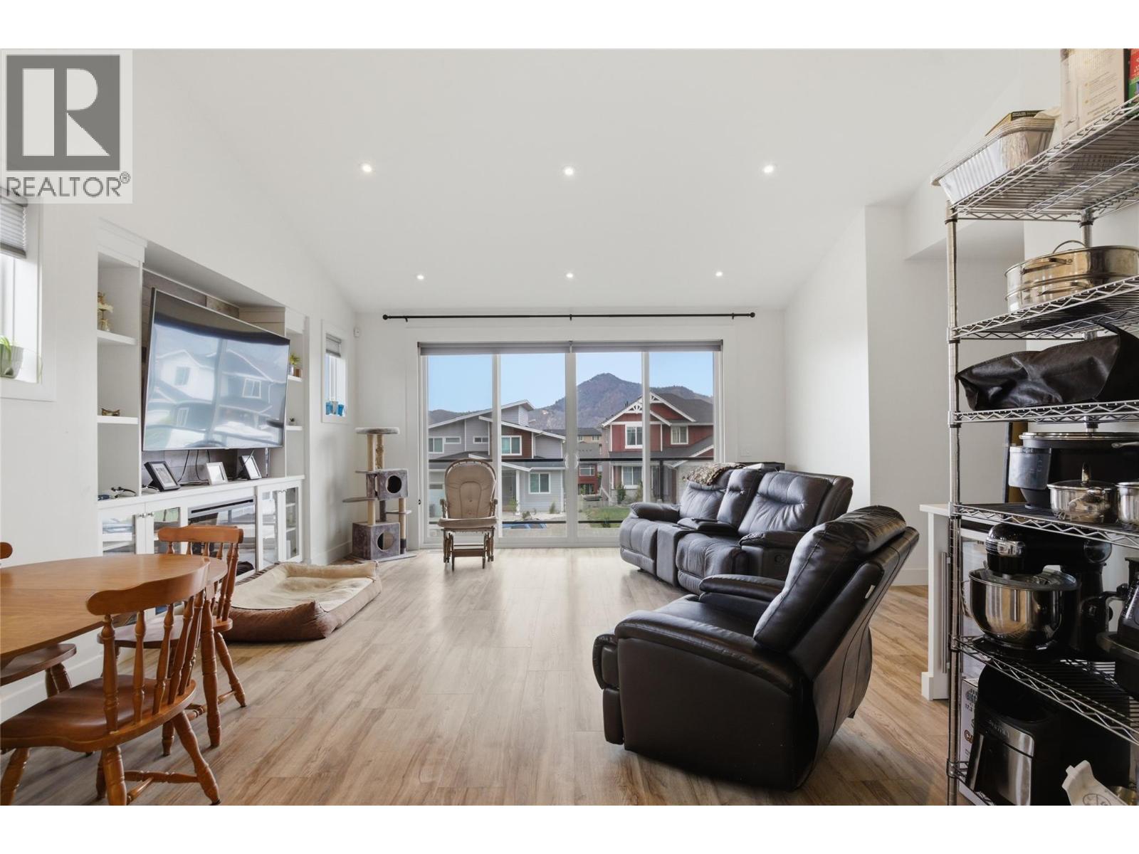 1568 Emerald Drive - 4