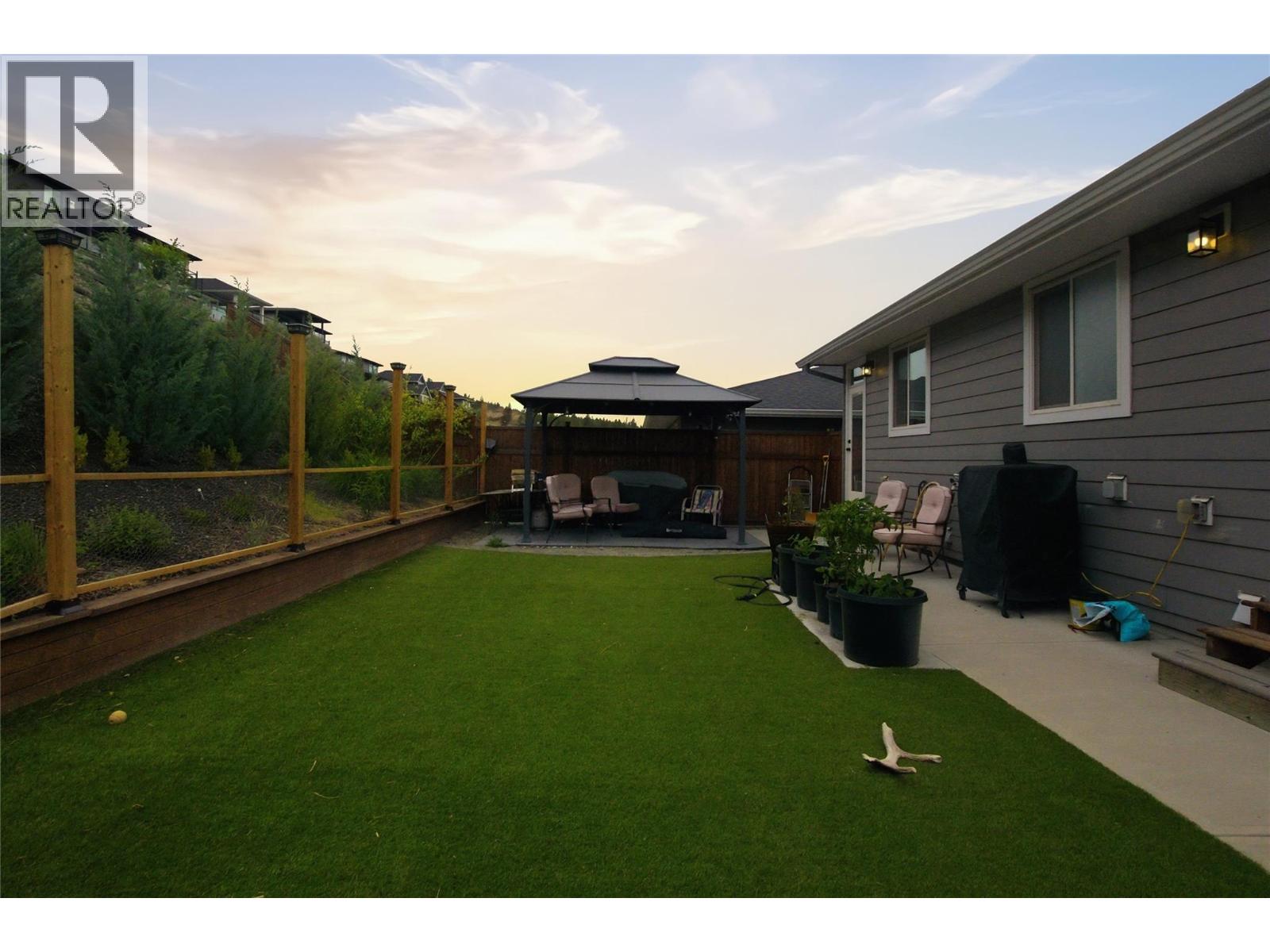 1568 Emerald Drive - Image 35