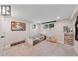 3870 Emerald Drive, North Vancouver, BC V7R3B8 Photo 33