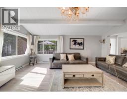 3870 Emerald Drive, North Vancouver, BC V7R3B8 Photo 6