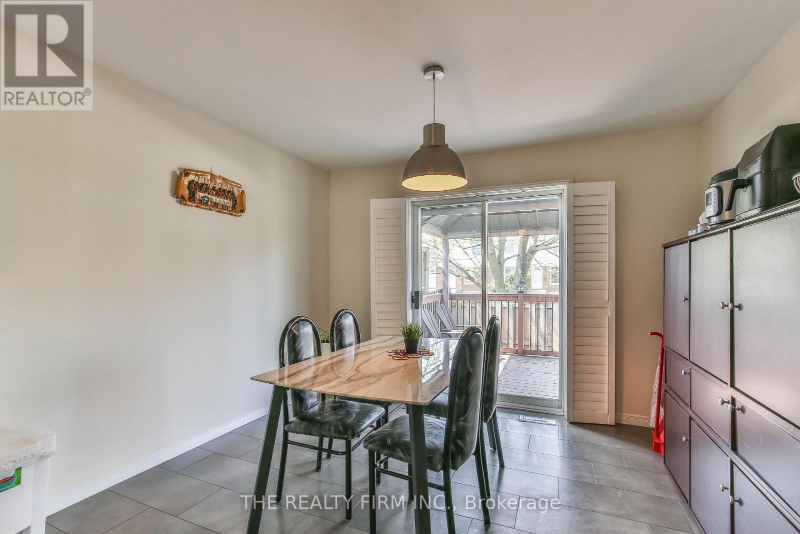 #11 100 STROUD CRESCENT - 16