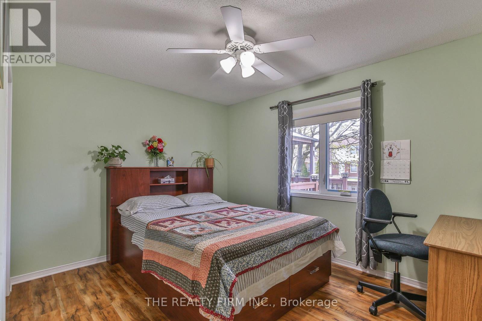 #11 100 STROUD CRESCENT - 21