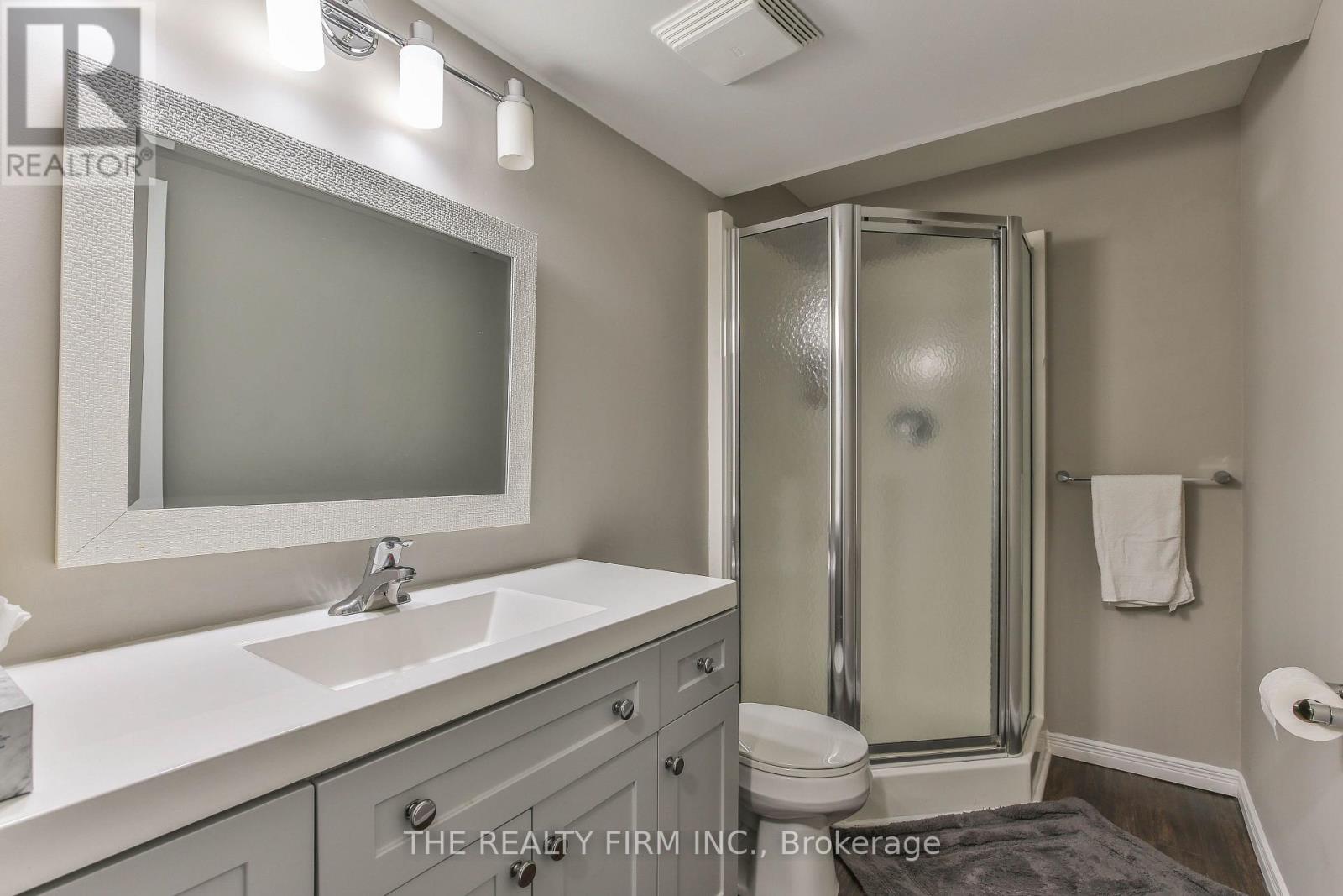 #11 100 STROUD CRESCENT - 28