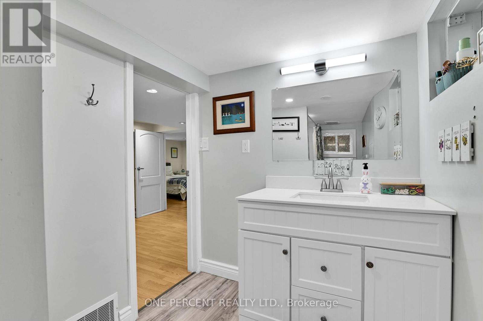 484 MUTUAL STREET, Ottawa. Luxury613. By Peter Sagos - Image 27