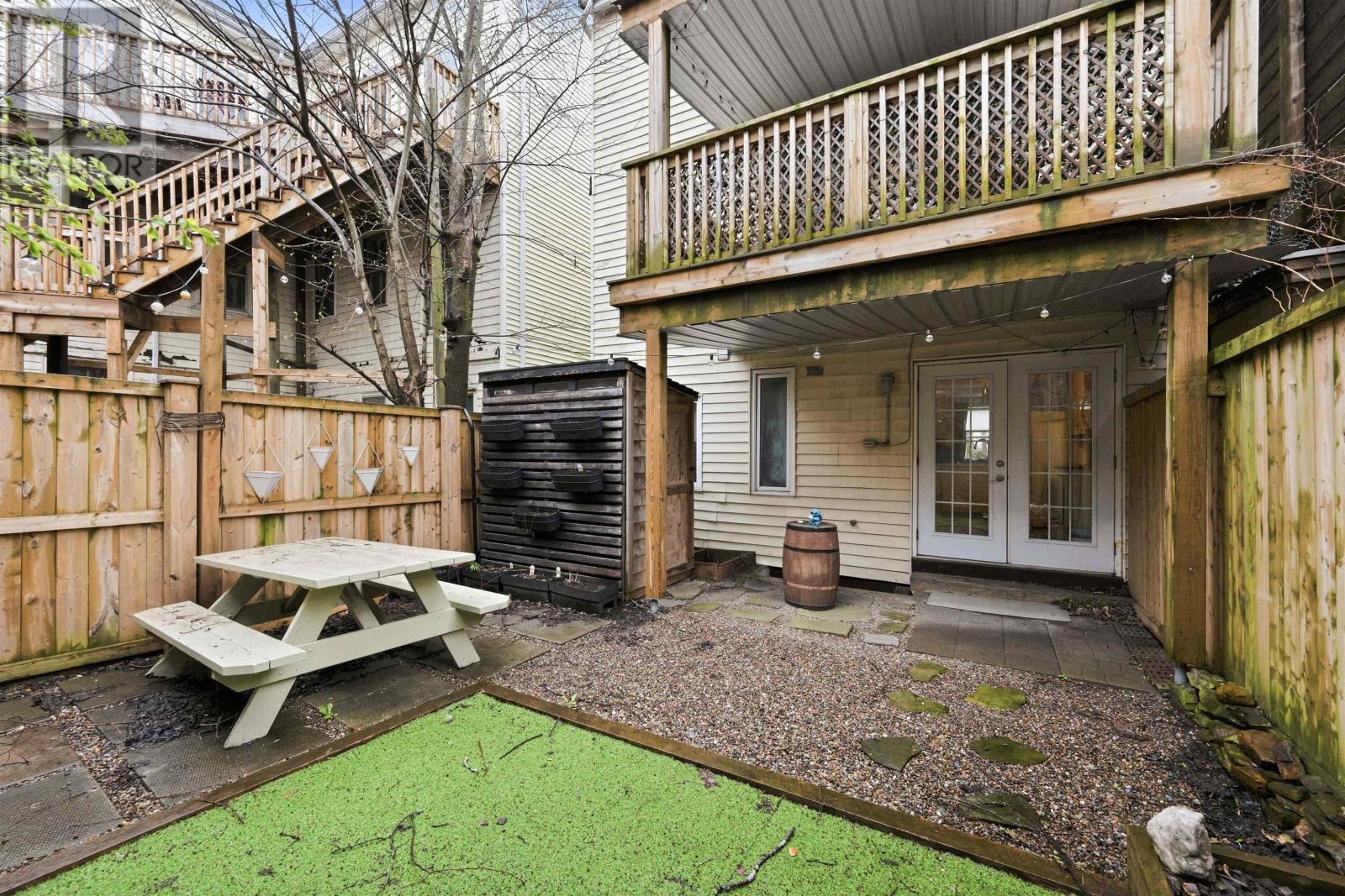 2126 Creighton Street - 11