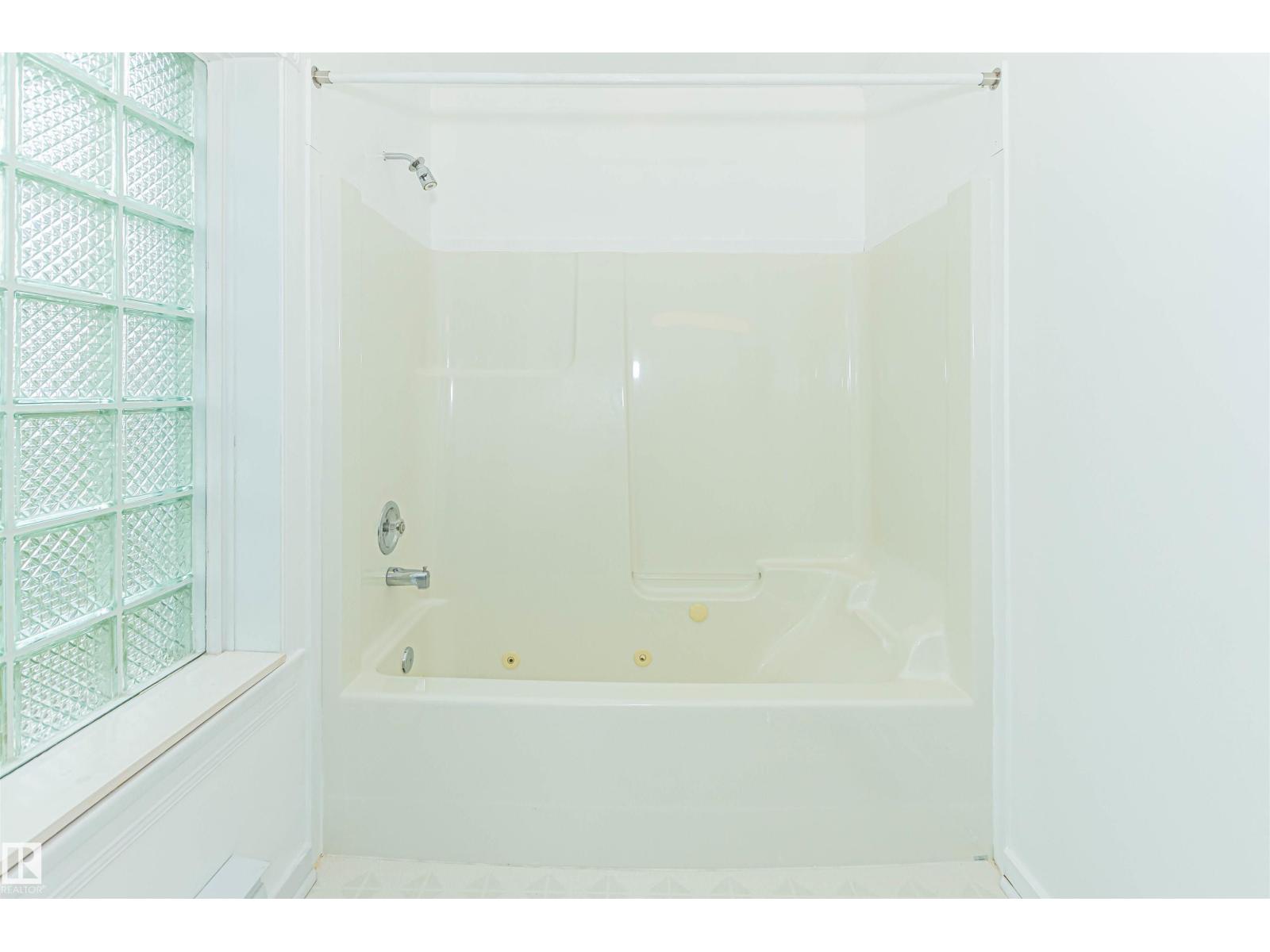 8935 120 ST NW - 27