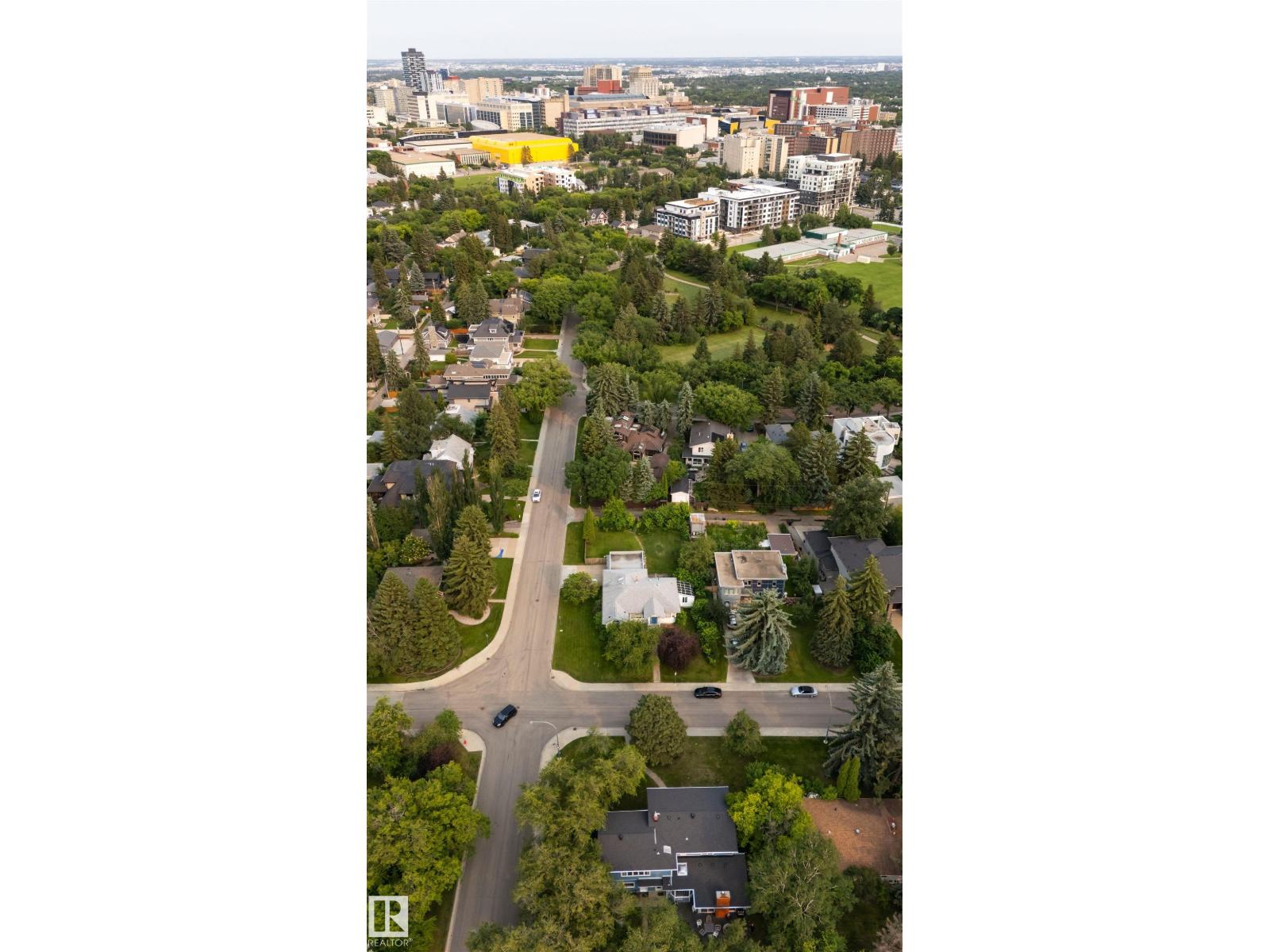 8935 120 ST NW - 43