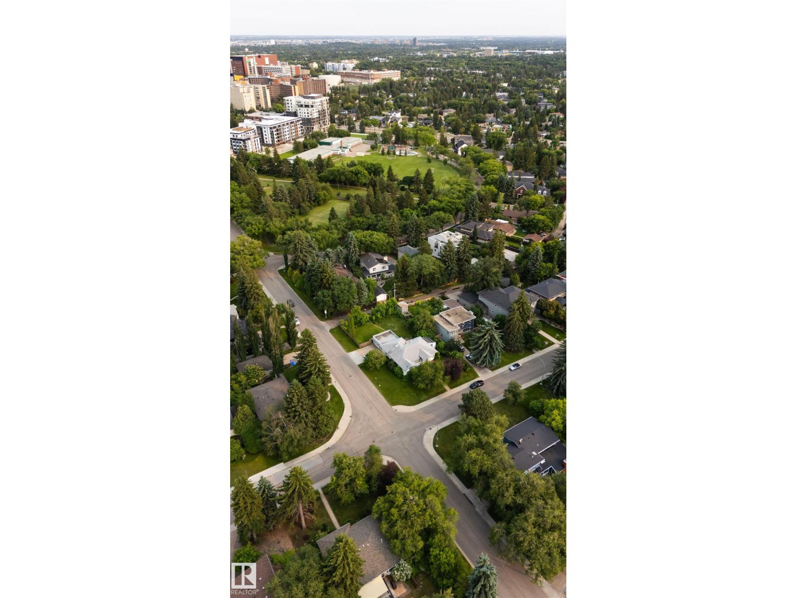 8935 120 ST NW - 42