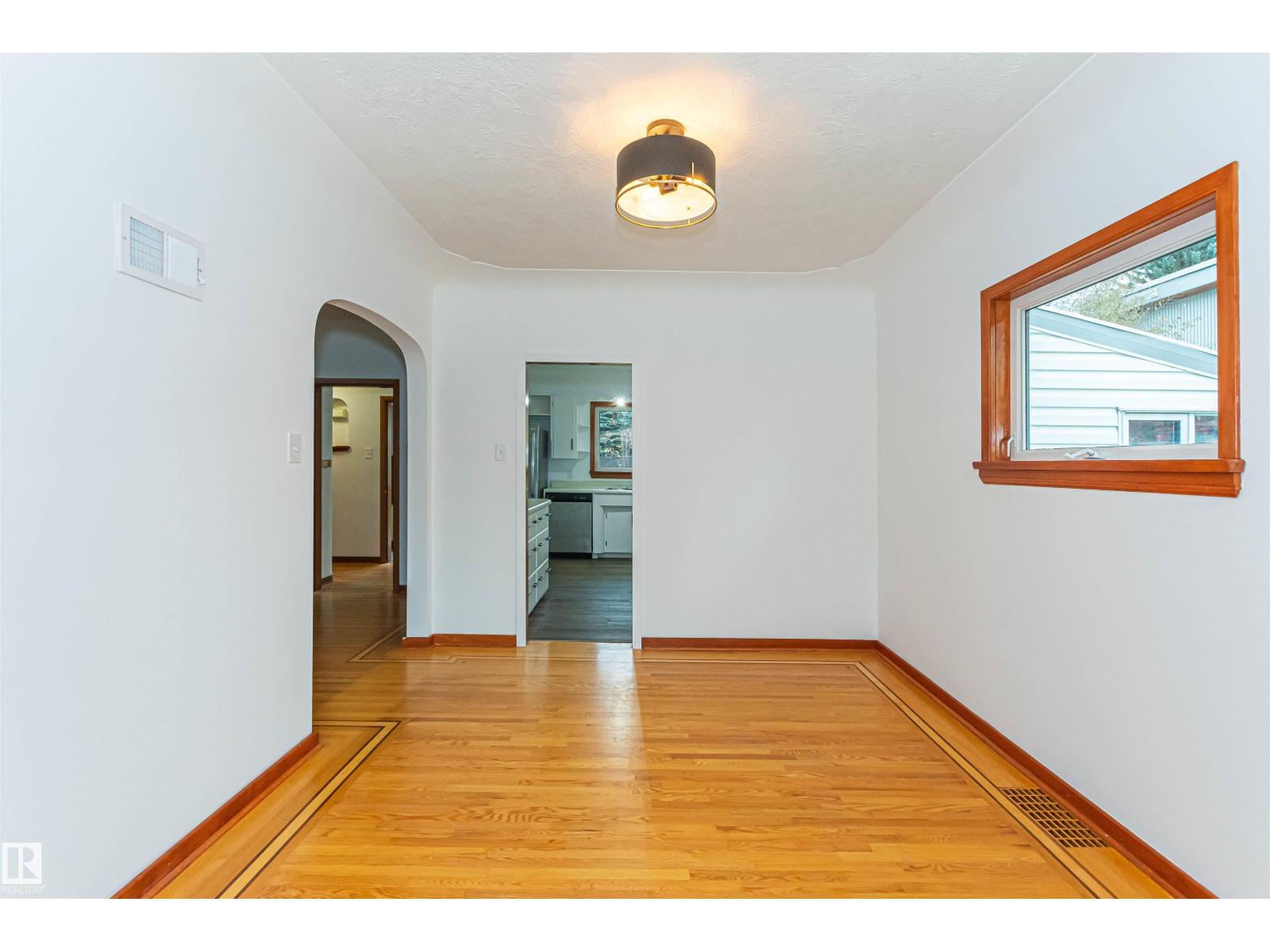 8935 120 ST NW - 12