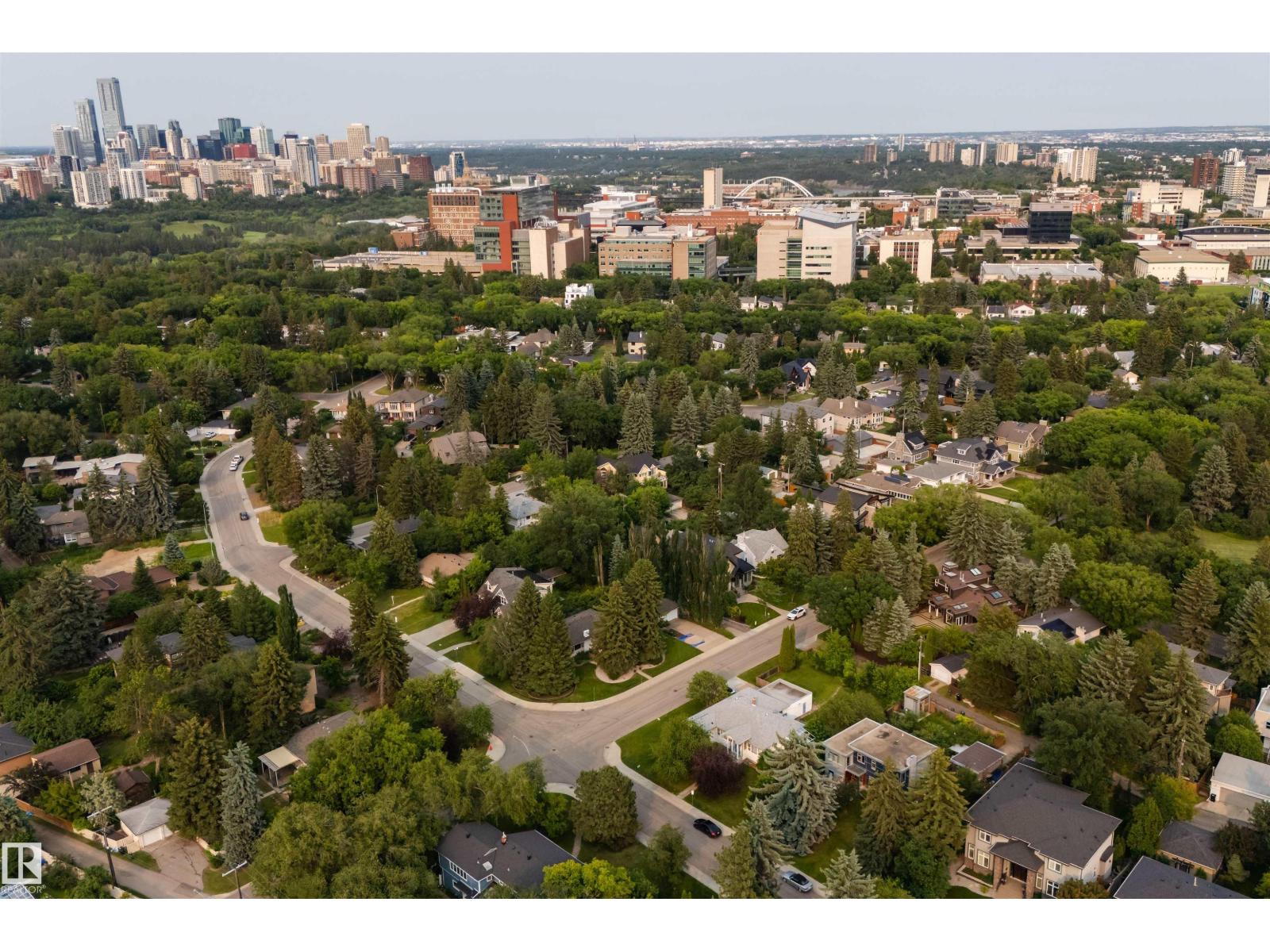 8935 120 ST NW - 39