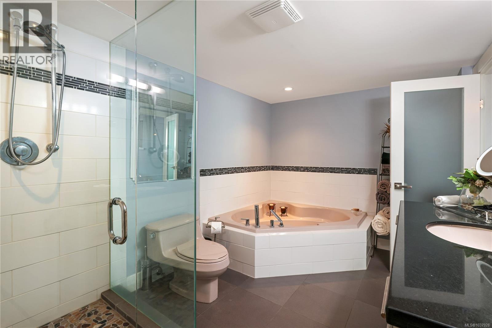 311 Poplar Ave - 45