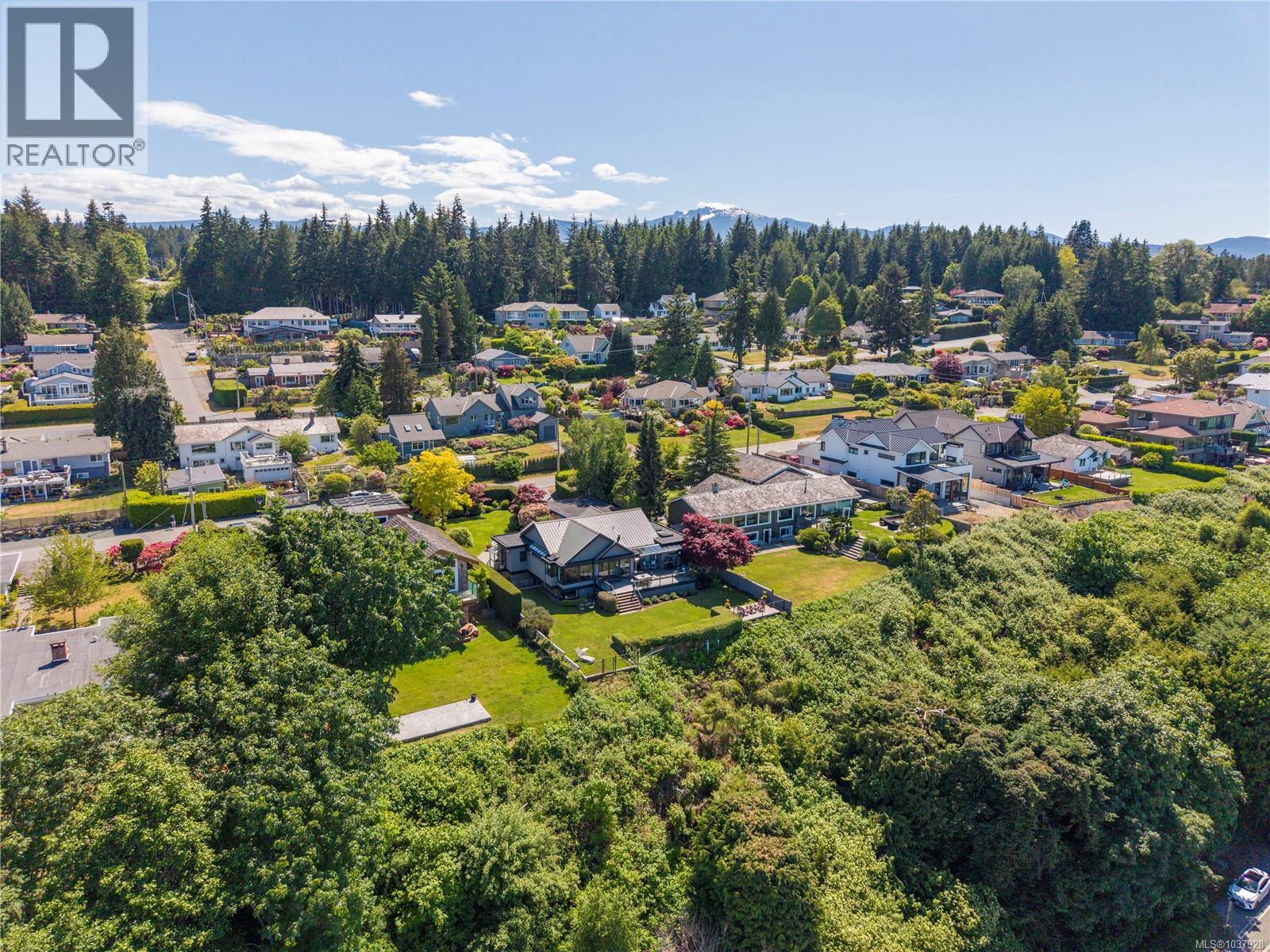 311 Poplar Ave - 53