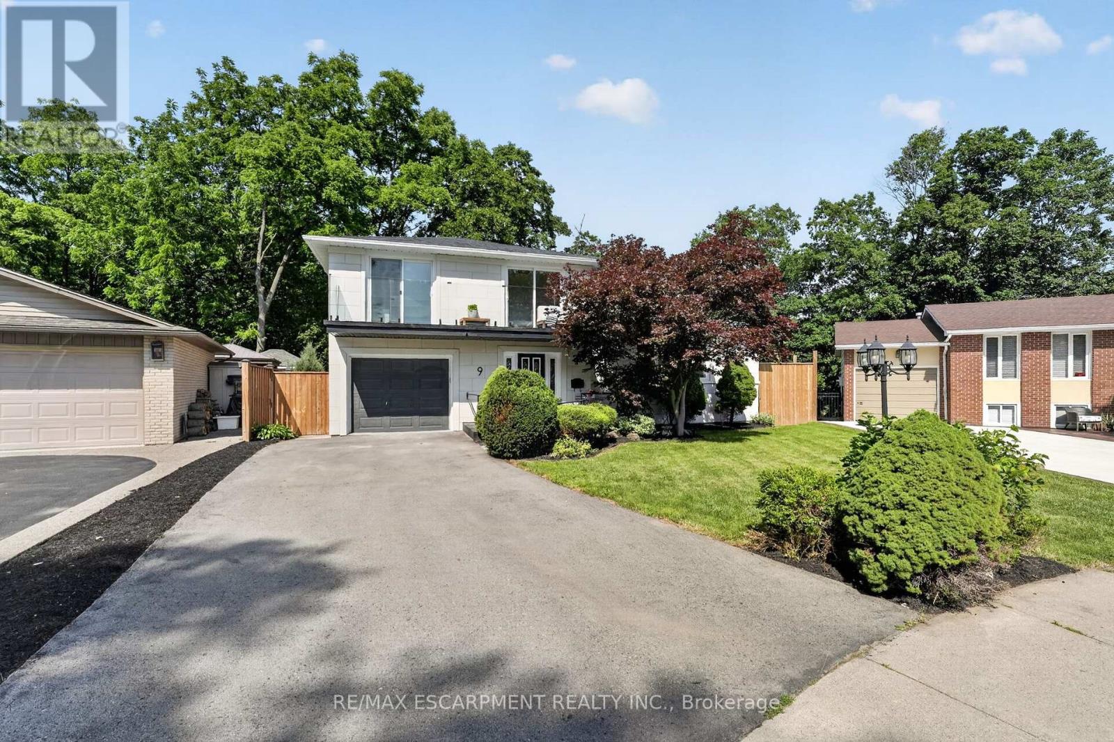 9 LESLIE DRIVE - 3