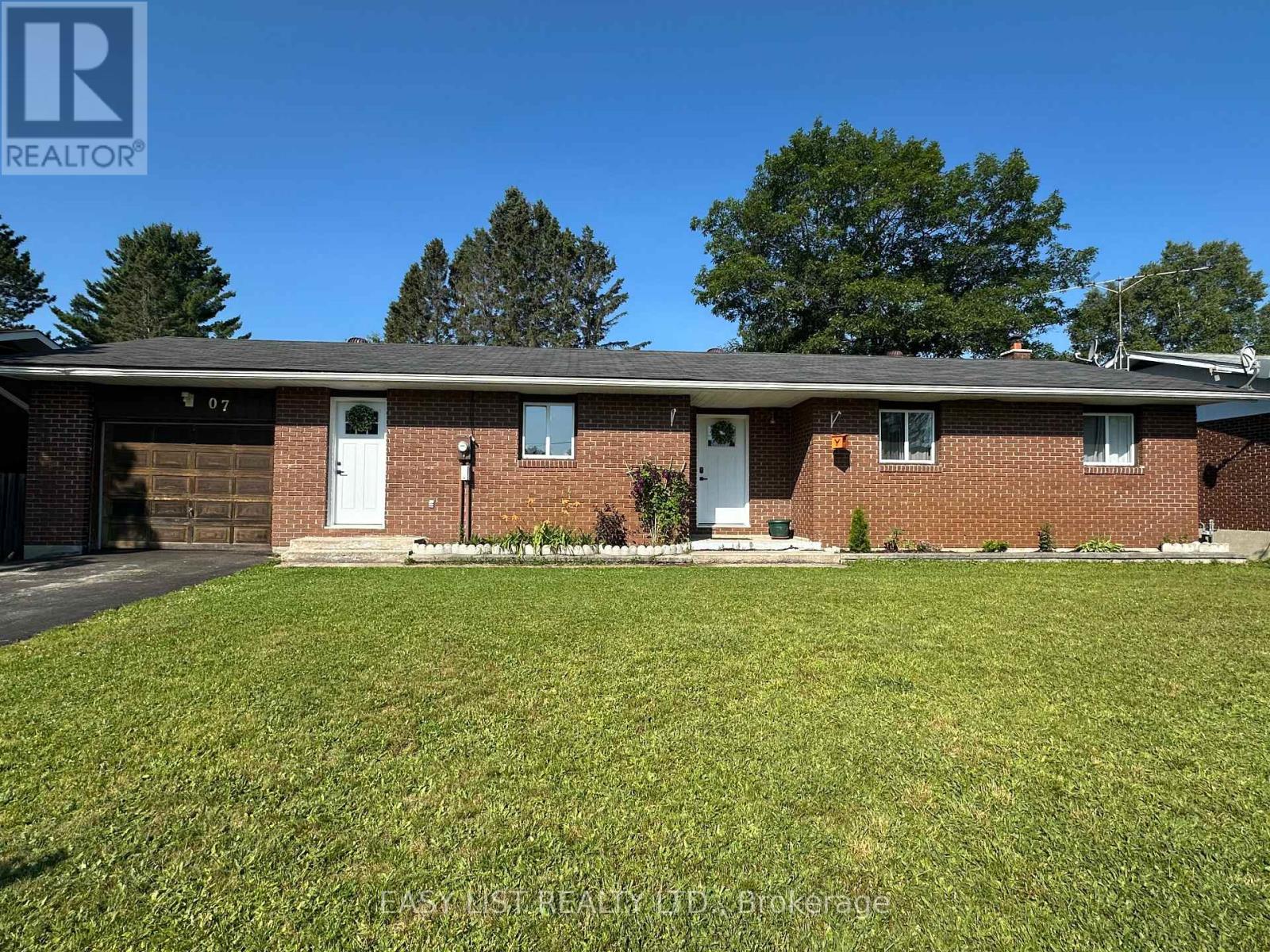 7 FITZ AVENUE - 1