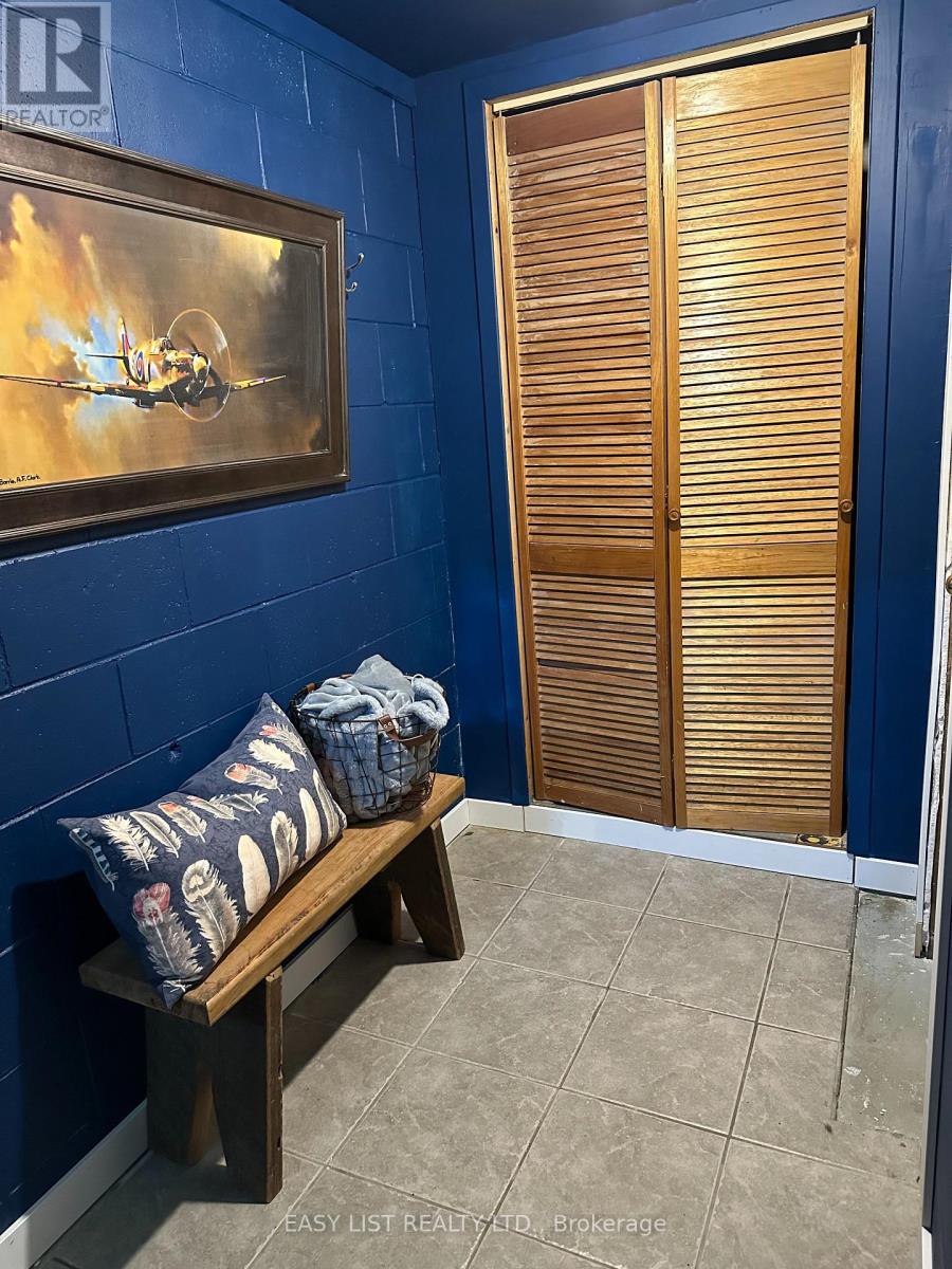 7 FITZ AVENUE - 17