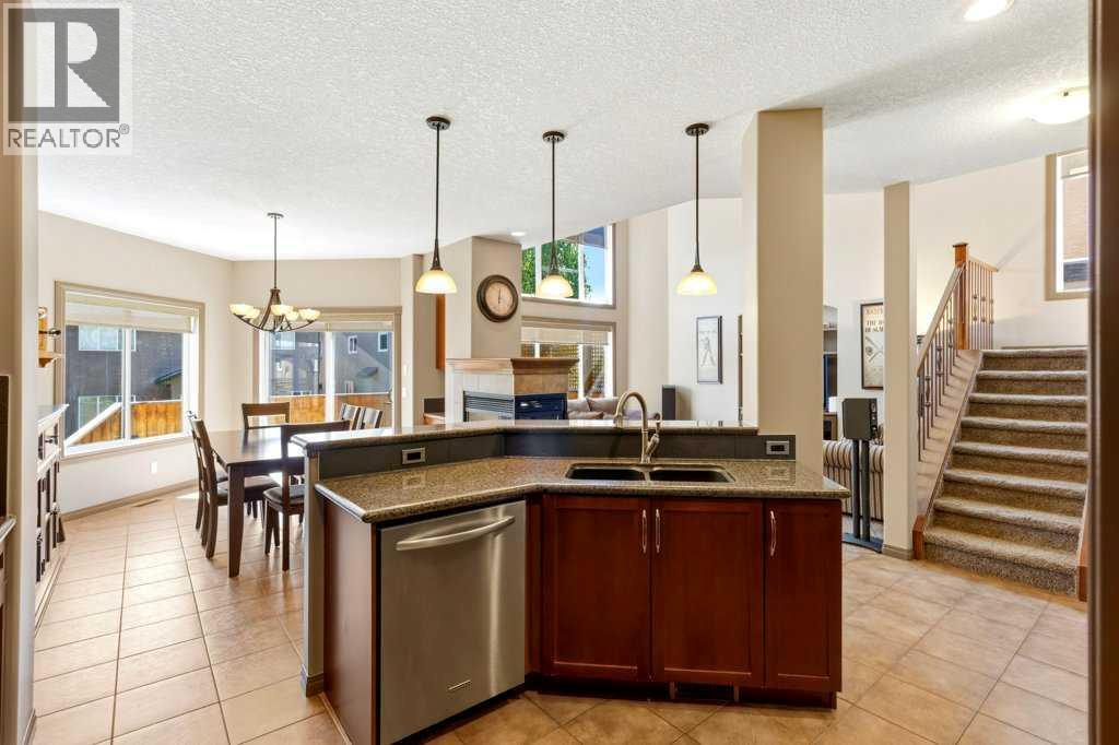 23 Aspen Stone Crescent SW - 16