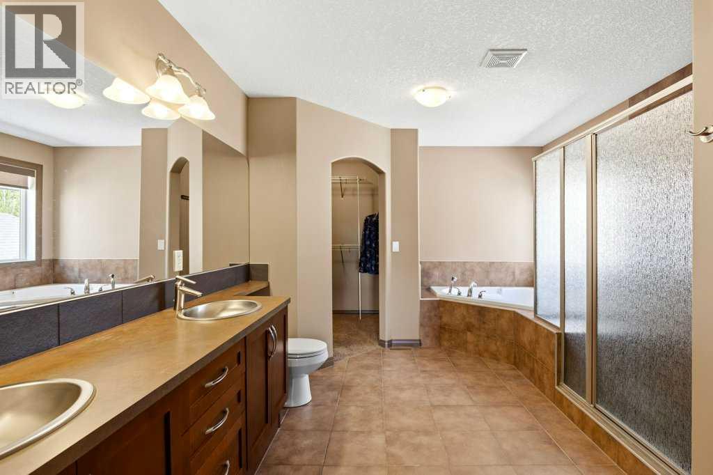 23 Aspen Stone Crescent SW - 23