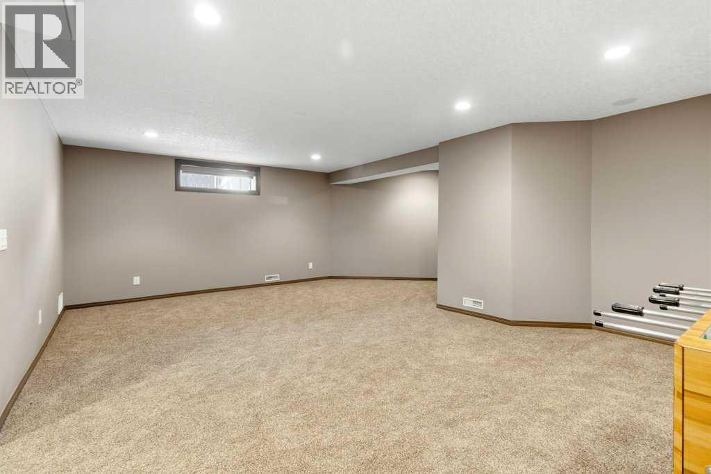 23 Aspen Stone Crescent SW - 33