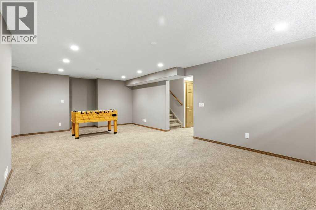 23 Aspen Stone Crescent SW - 35