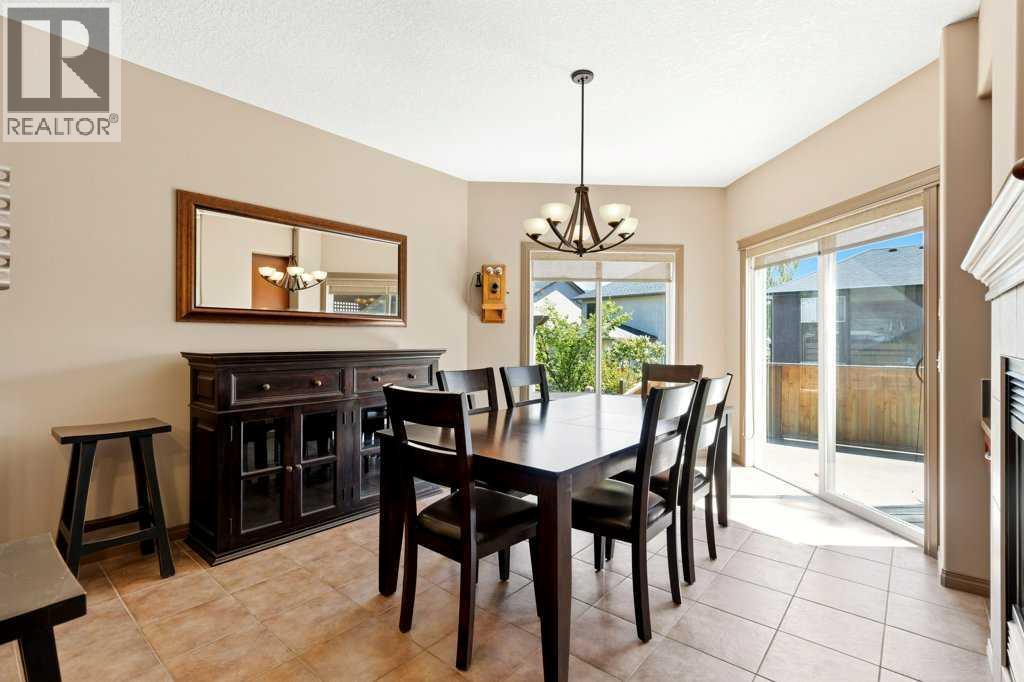 23 Aspen Stone Crescent SW - 11