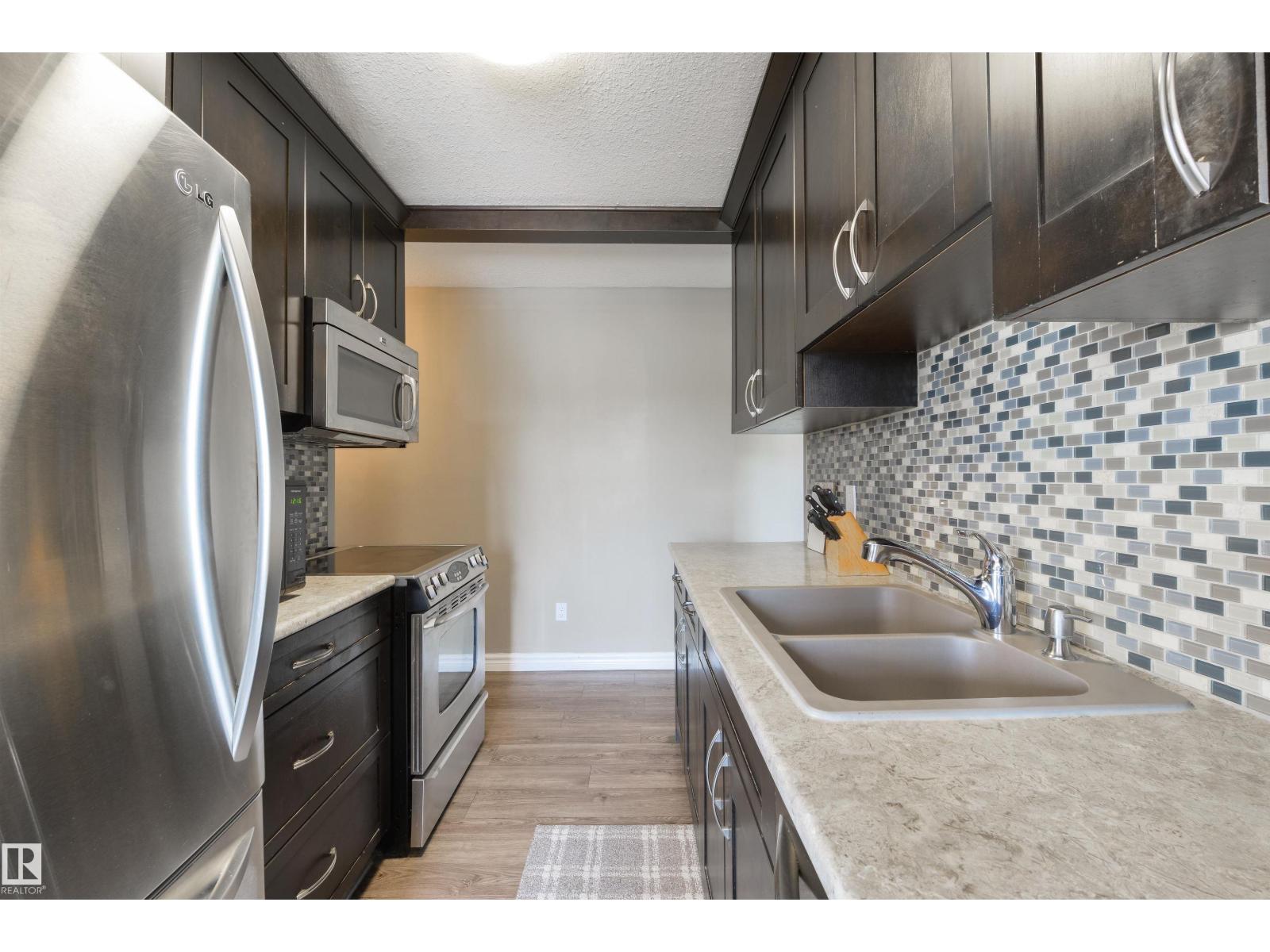 #401 11026 106 ST NW - 17