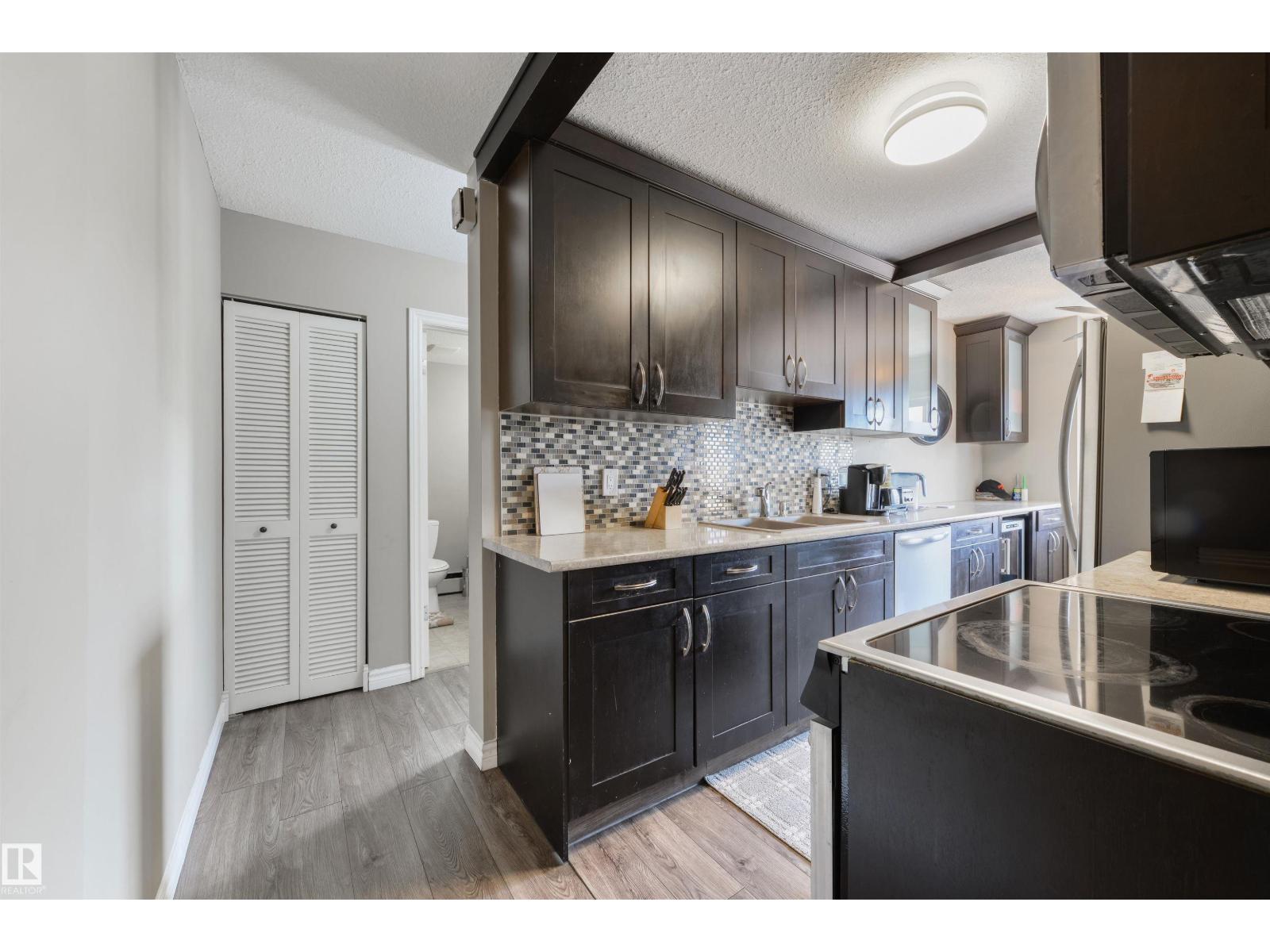 #401 11026 106 ST NW - 18