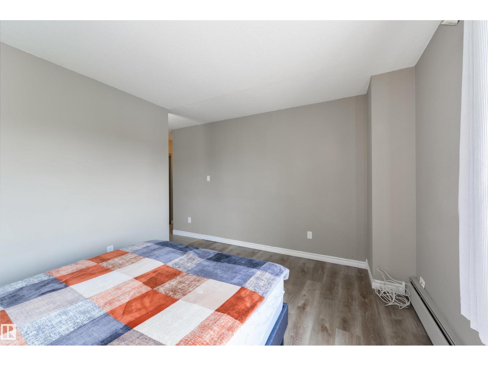 #401 11026 106 ST NW - 24