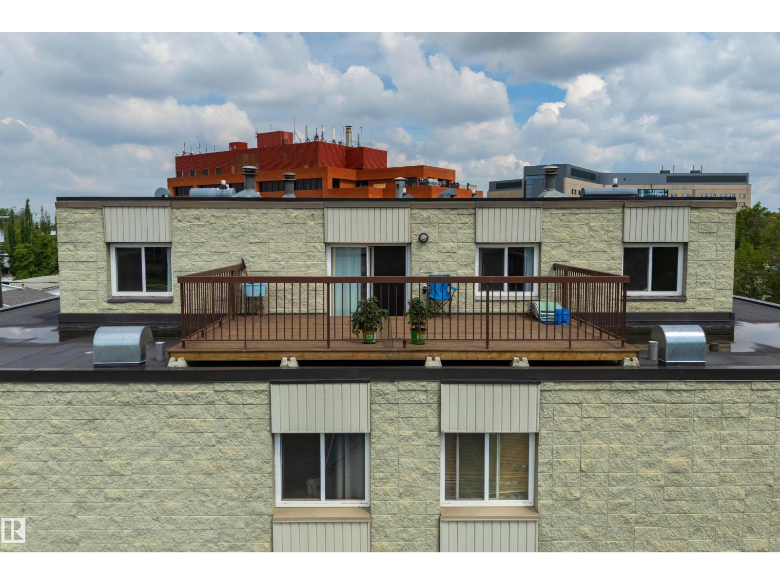 #401 11026 106 ST NW - 3