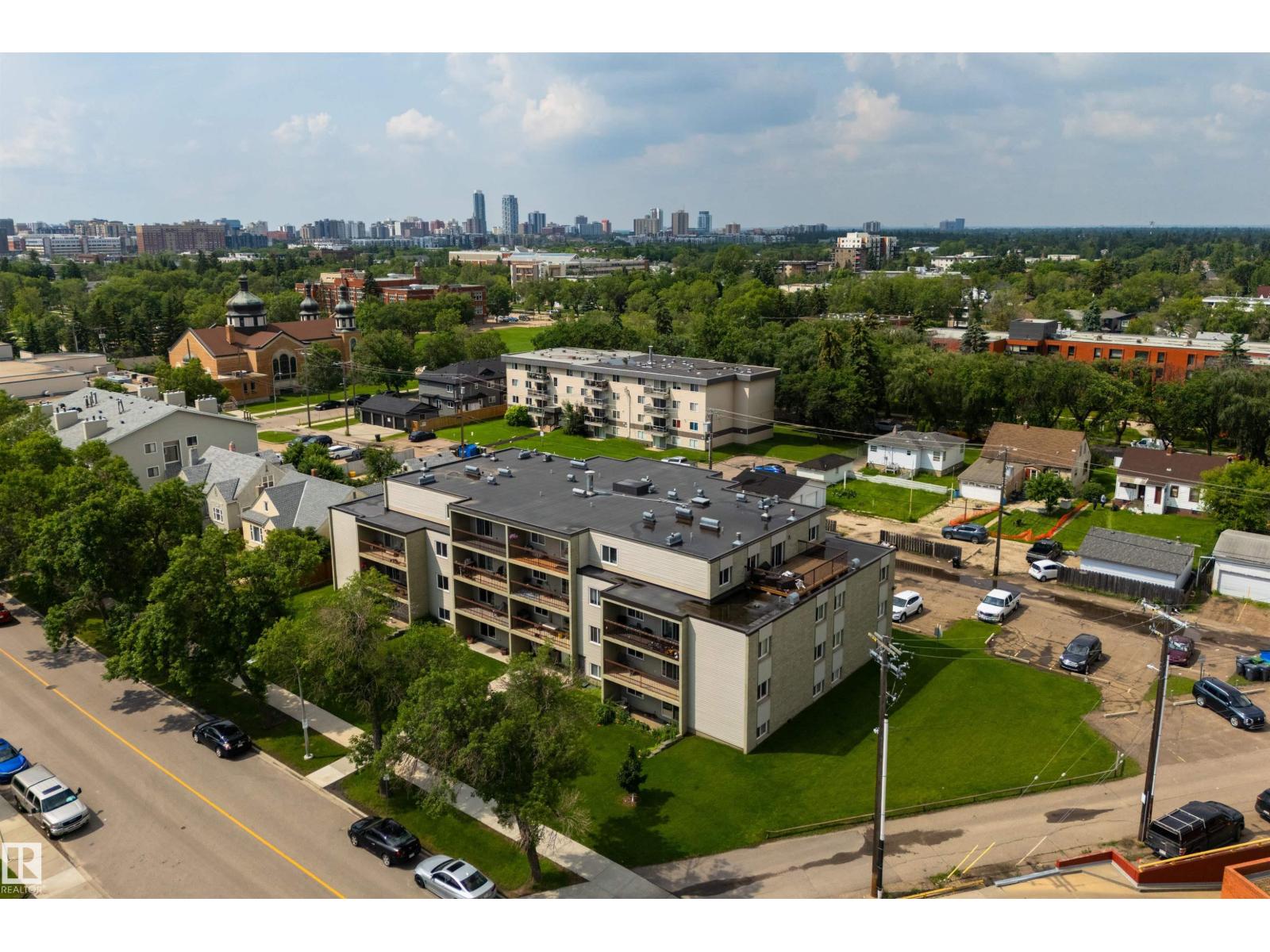 #401 11026 106 ST NW - 35