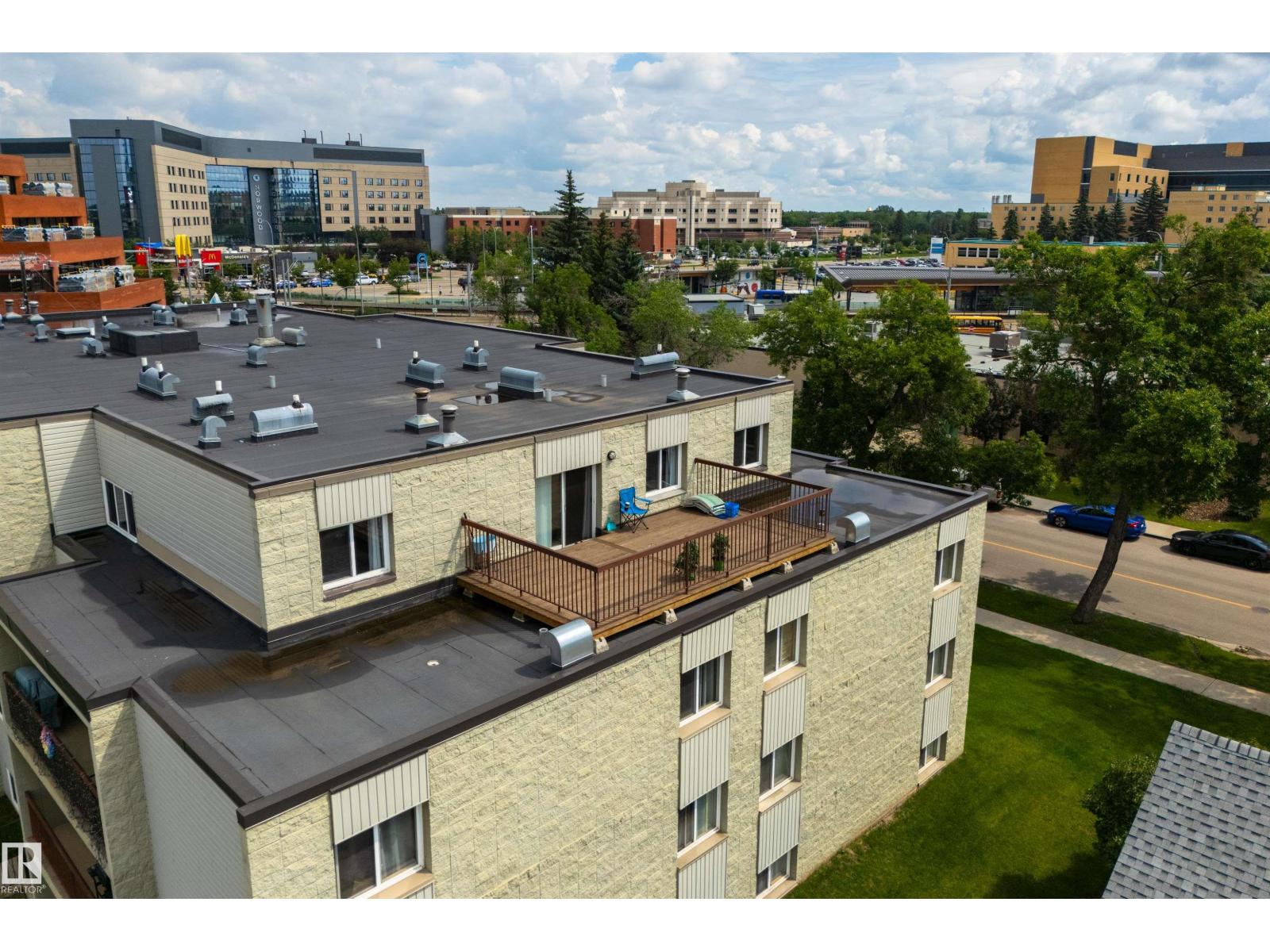 #401 11026 106 ST NW - 4