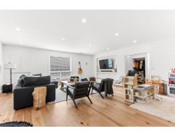 7025 Hesslea Crescent, Abbotsford, BC V4X2C2 Photo 6