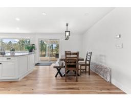 7025 Hesslea Crescent, Abbotsford, BC V4X2C2 Photo 13