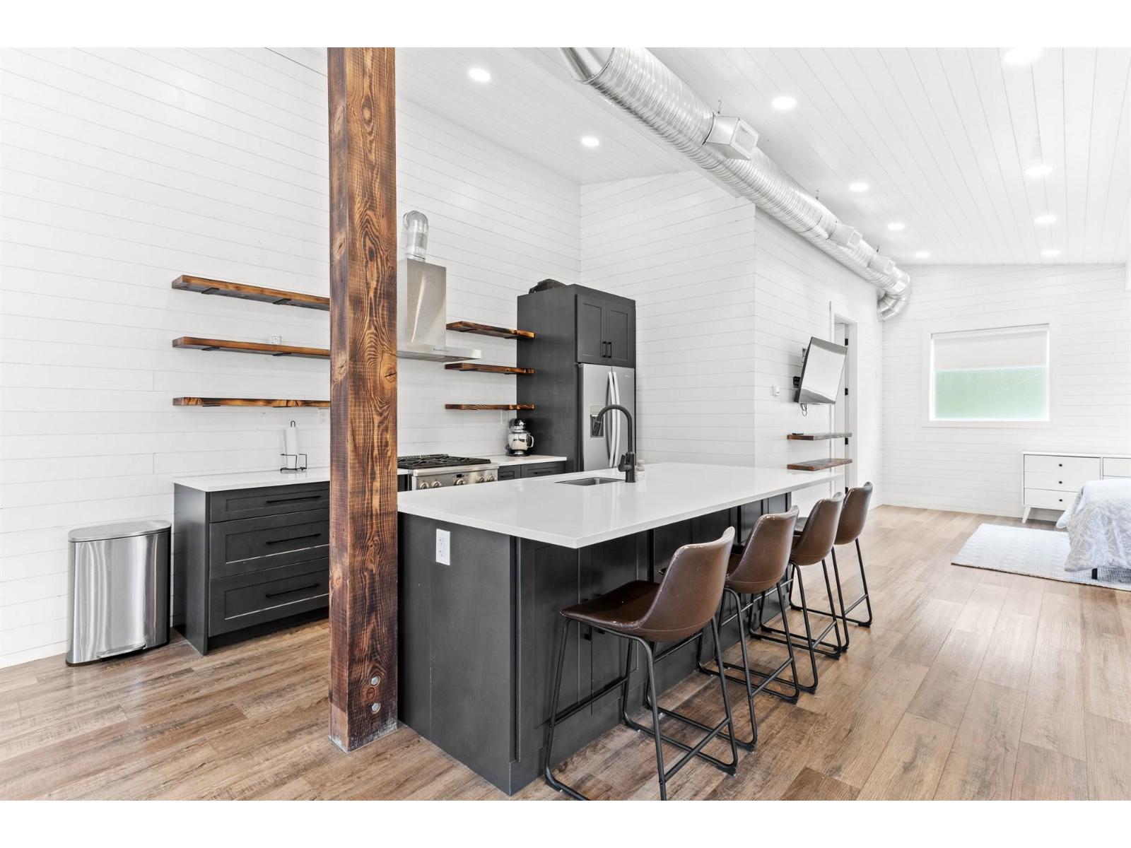 7025 HESSLEA CRESCENT, Abbotsford